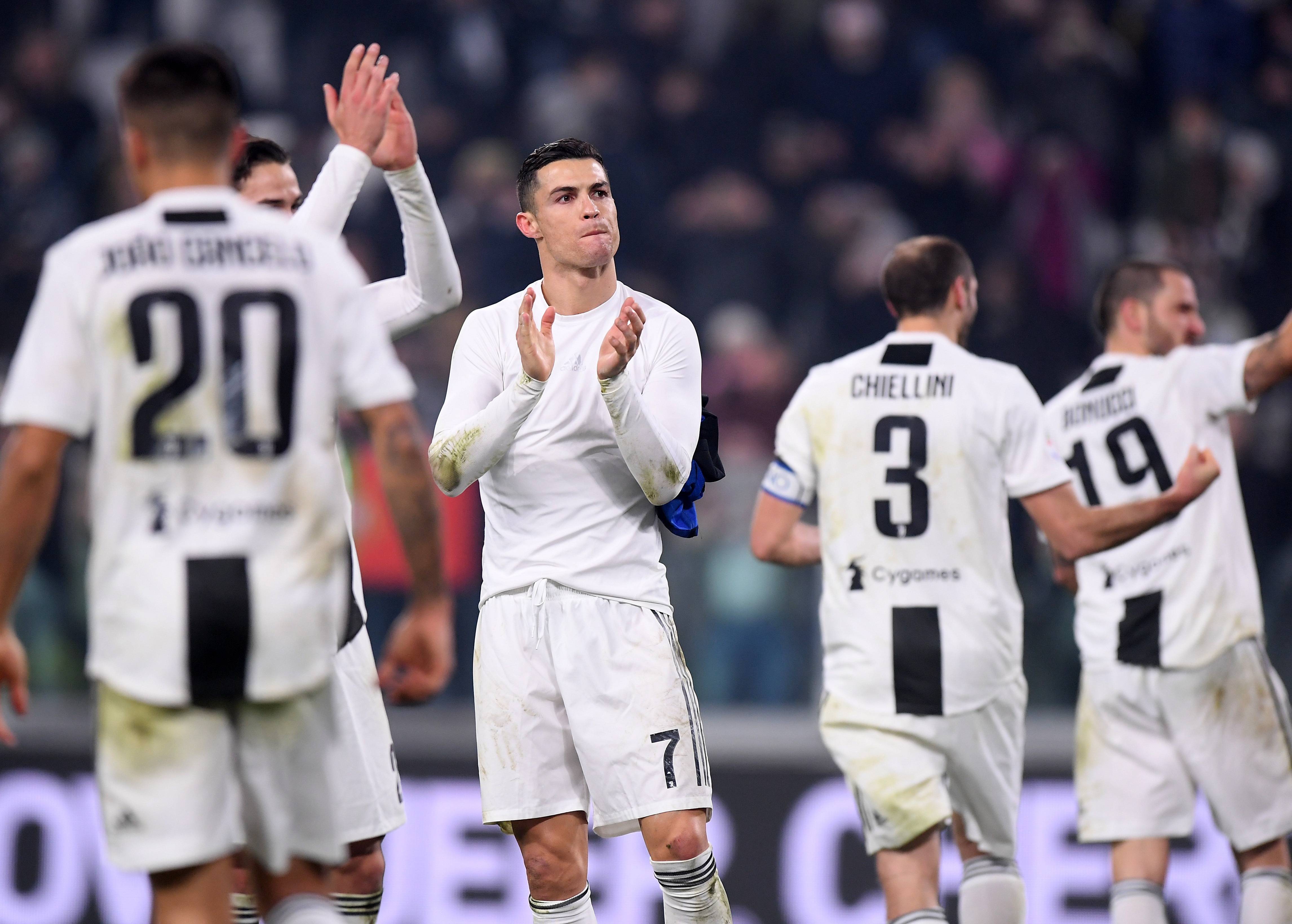 西班牙队观众热烈欢呼!,Ning迎来十五赛季出色发挥观众掌声雷动 西班牙队观众热烈欢呼!,Ning迎来十五赛季出色发挥观众掌声雷动