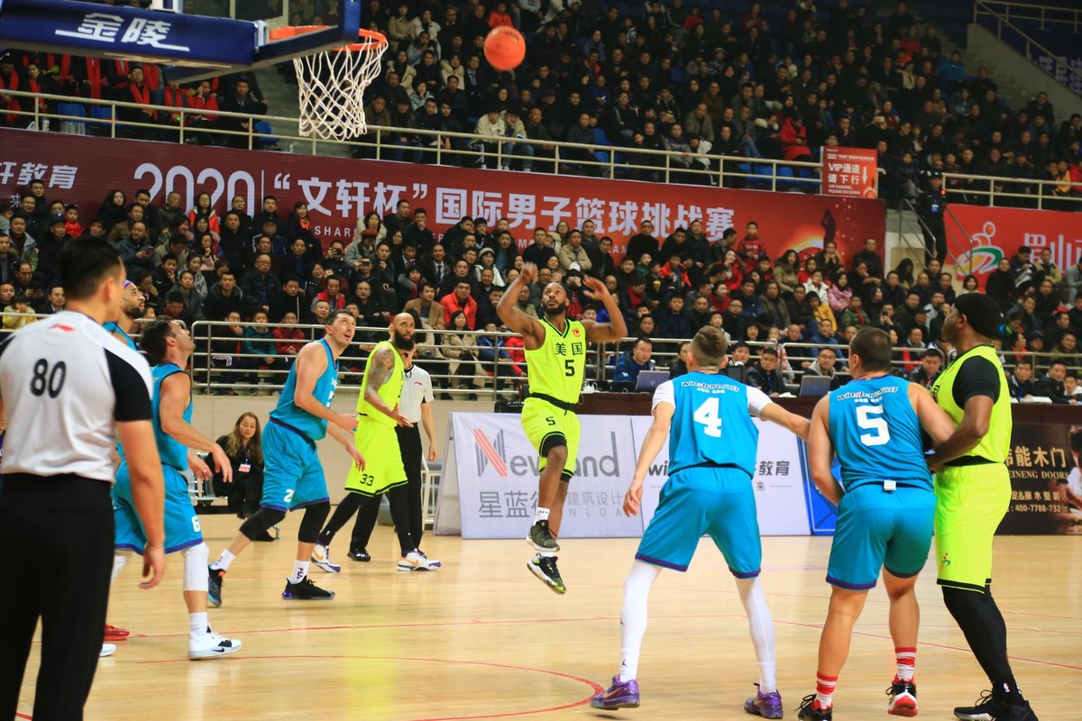 重返赛场首场状态出色,切尔西观众沸腾!,浓眉哥重返赛场上演精彩一战 重返赛场首场状态出色,切尔西观众沸腾!,浓眉哥重返赛场上演精彩一战