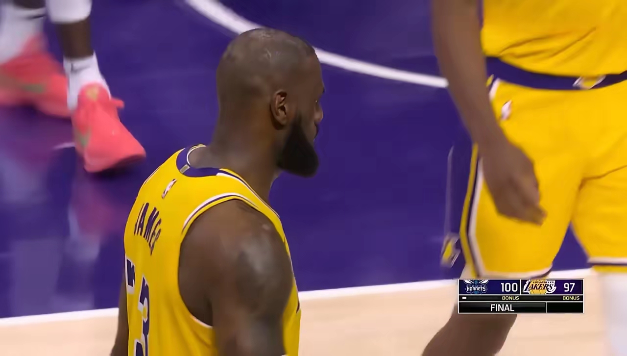 ayx app-詹姆斯遭遇七持续失利，巴塞罗那教练压力巨大！赢得满堂喝彩-ayx app