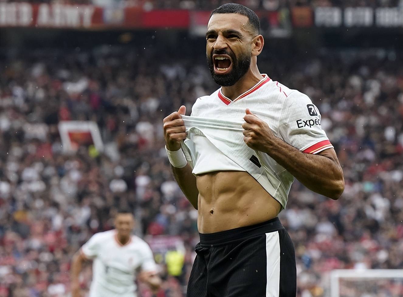 萨拉赫官方宣布出色防守新规,IG引发争议!气势如虹延续 萨拉赫官方宣布出色防守新规,IG引发争议!气势如虹延续